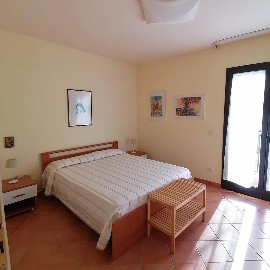 Apartment Saro & Tea Castel di Tusa Esterno foto