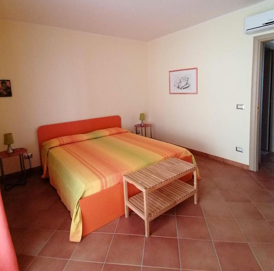 Apartment Saro & Tea Castel di Tusa Esterno foto